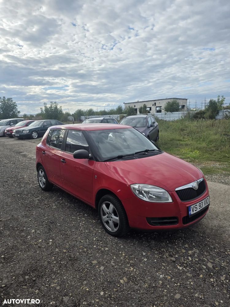 Skoda Fabia 1.2 HTP Dinamic - 2