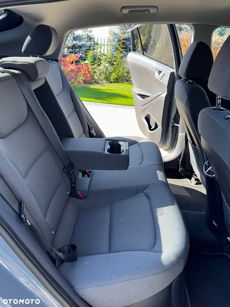 Hyundai IONIQ hybrid Premium - 13