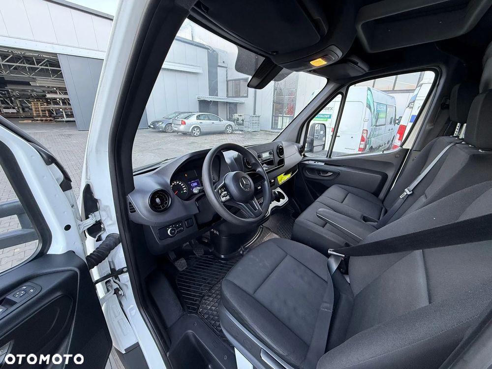 Mercedes-Benz SPRINTER - 7