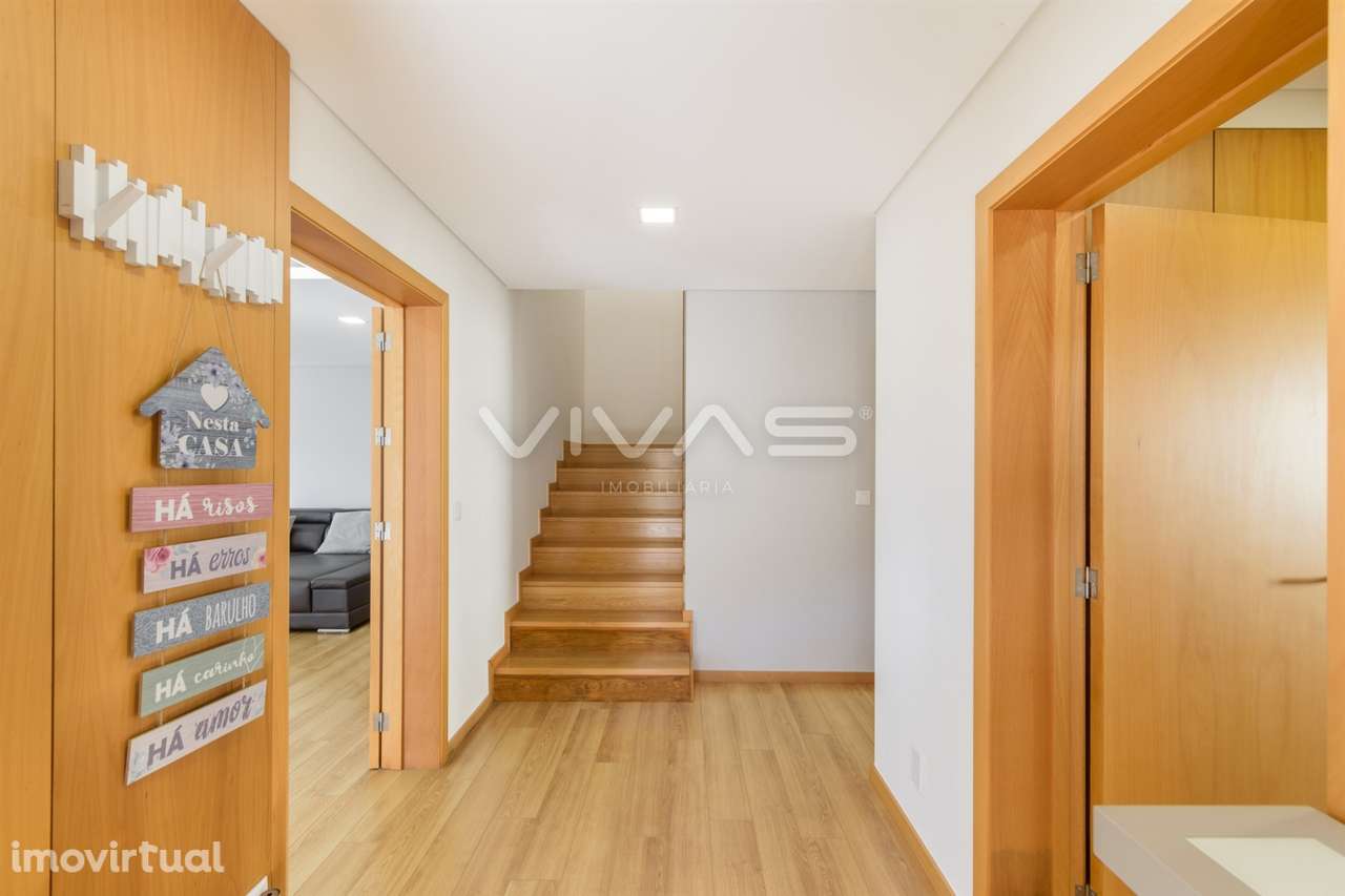 Moradia Geminada T4 com piscina, em Vila Verde - Grande imagem: 4/31