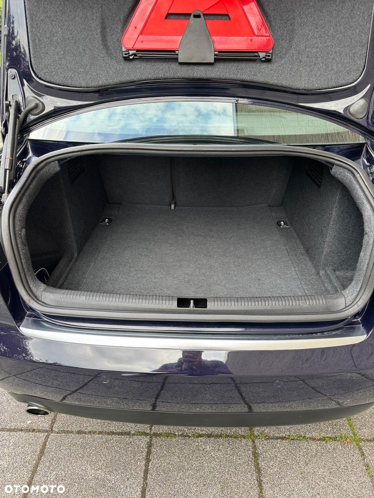 Audi A4 Limousine - 7