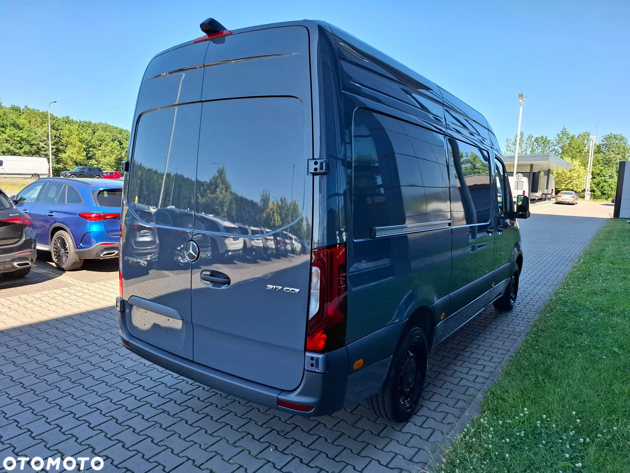 Mercedes-Benz Sprinter 317 CDI Furgon PRO 3665 mm L2H2 - 9