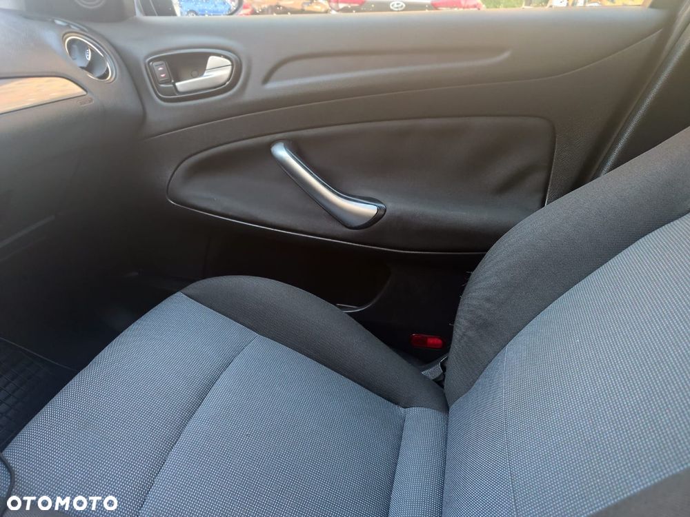 Ford Mondeo - 20