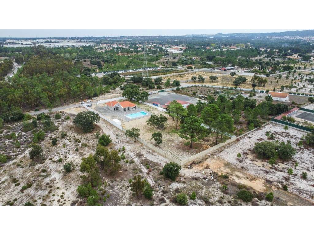 Moradia Terrea 5 suites, piscina e 5538m2 terreno - Grande imagem: 5/58