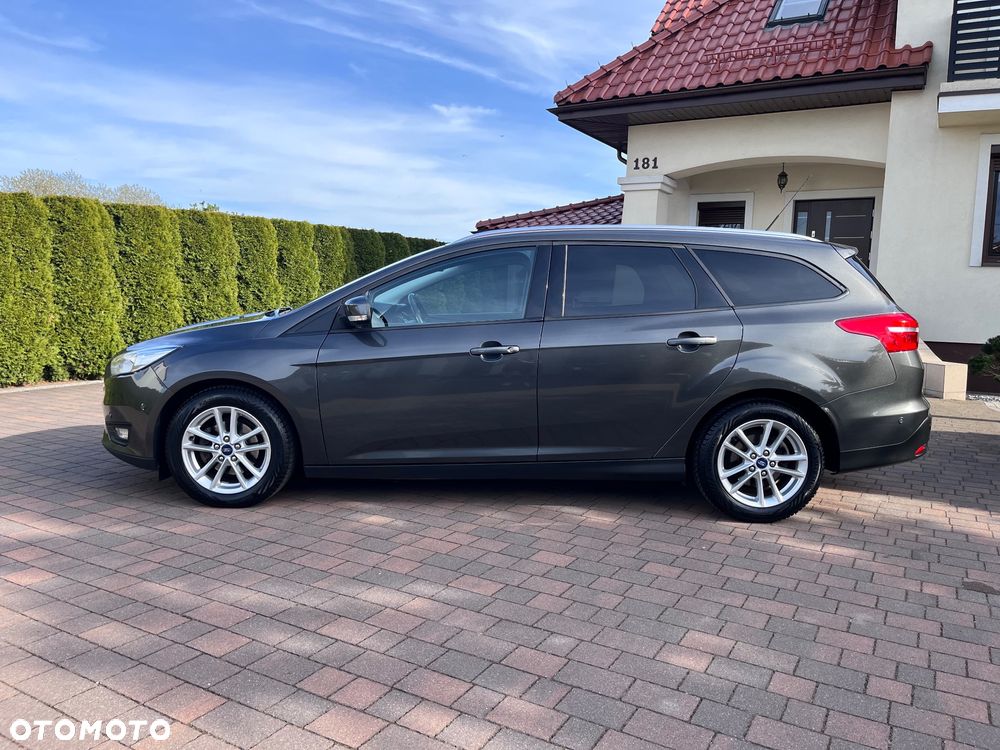 Ford Focus 1.5 EcoBlue STart-Stopp-System TITANIUM - 2