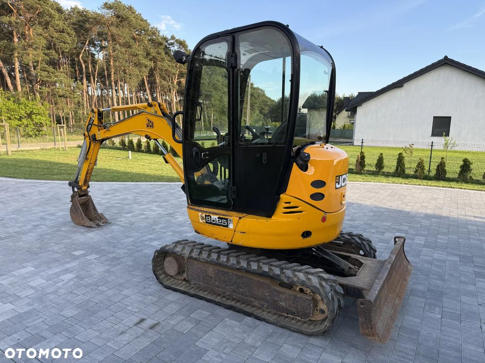 JCB 8025 - 3