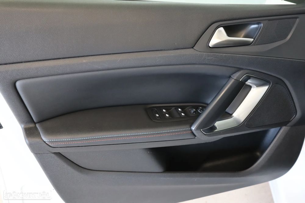Peugeot 308 1.2 PureTech Allure Full LED EAT8 - 11