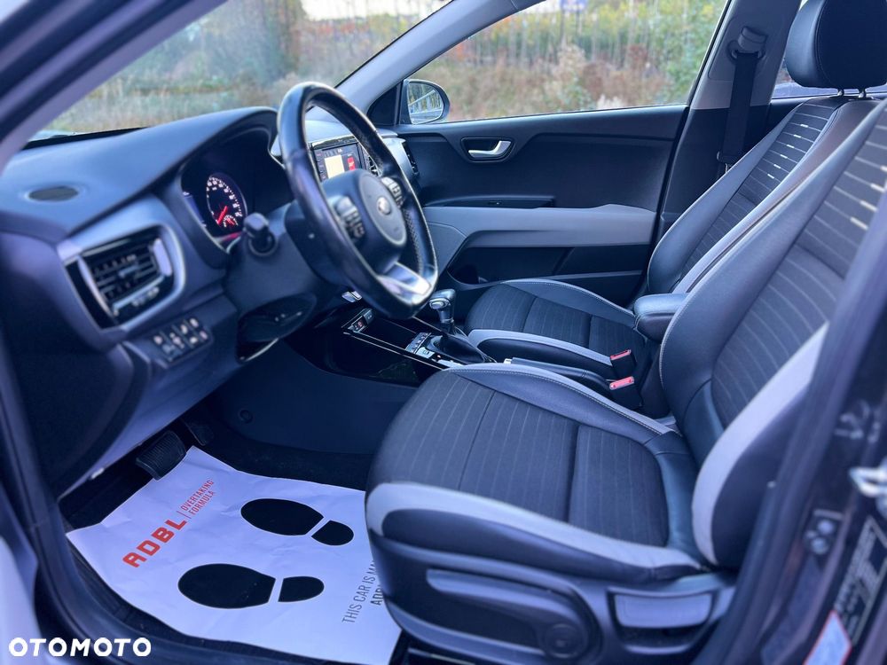 Kia Stonic - 34