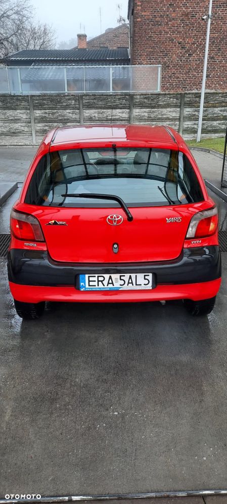 Toyota Yaris - 1