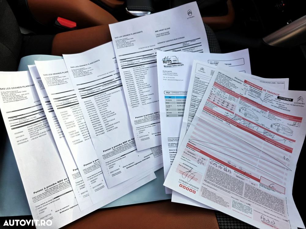 Citroën C3 AIRCROSS 1.2 PureTech S&S EAT6 Shine - 27