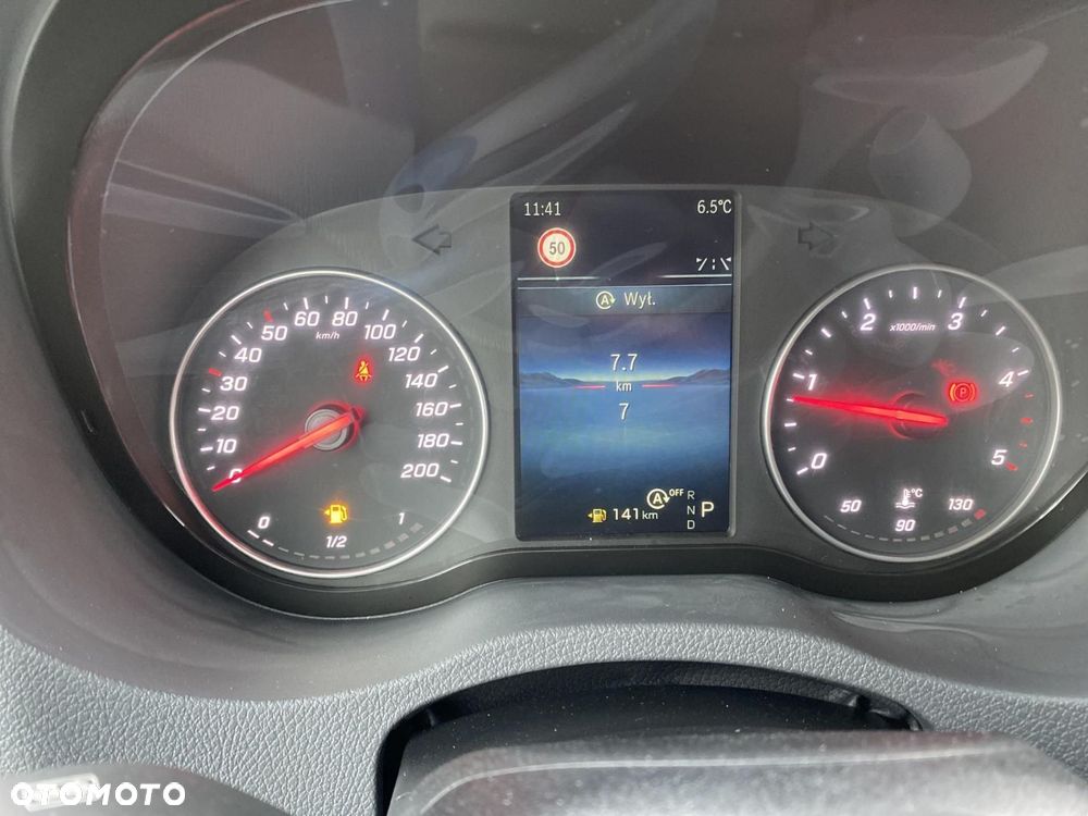 Mercedes-Benz Sprinter - 14