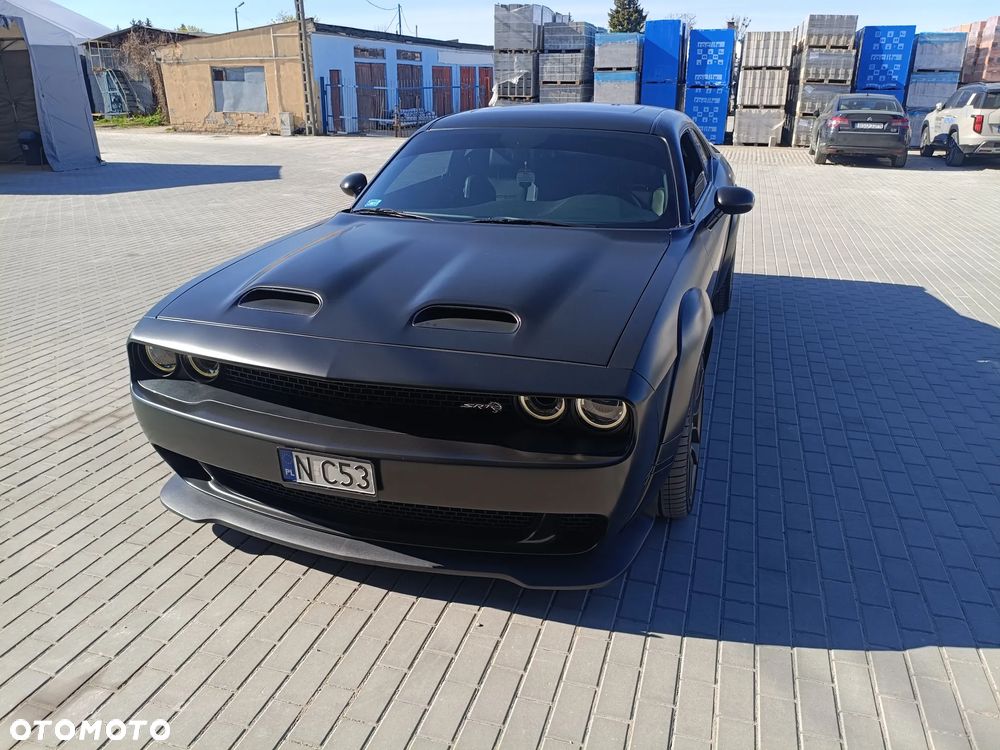 Dodge Challenger - 33