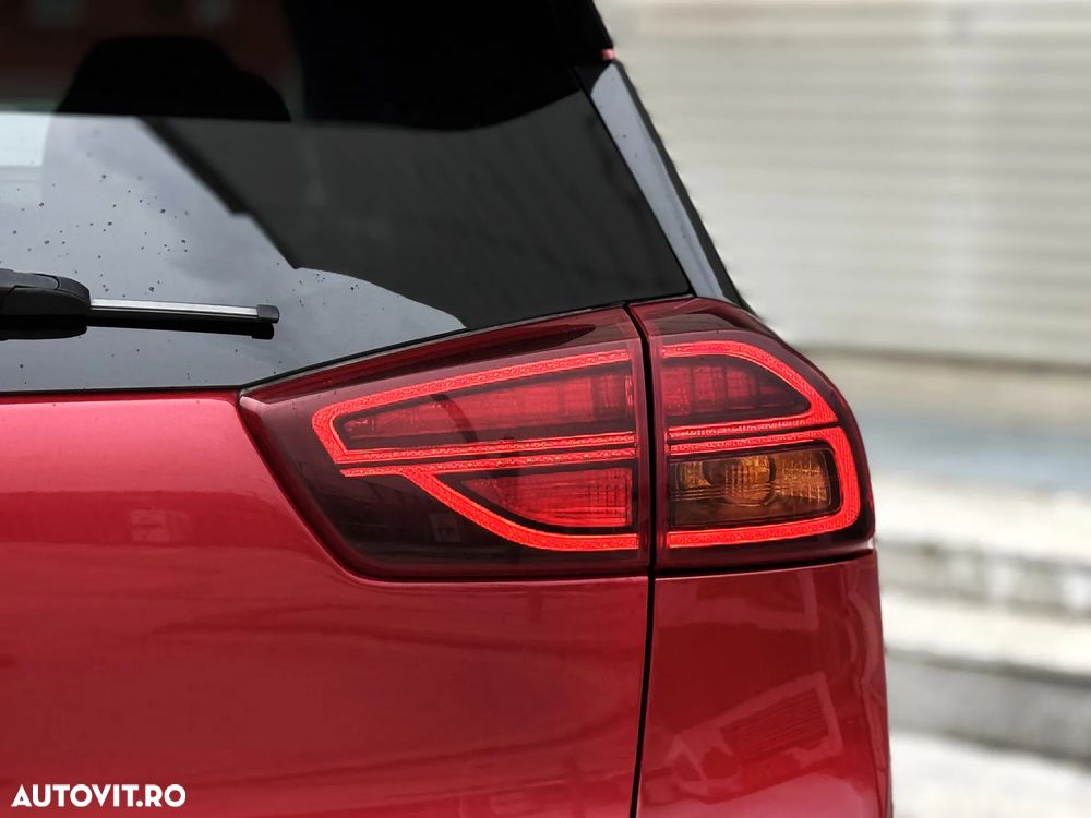 Kia Niro 1.6 GDI HEV 2WD OPF Aut. Spirit - 32