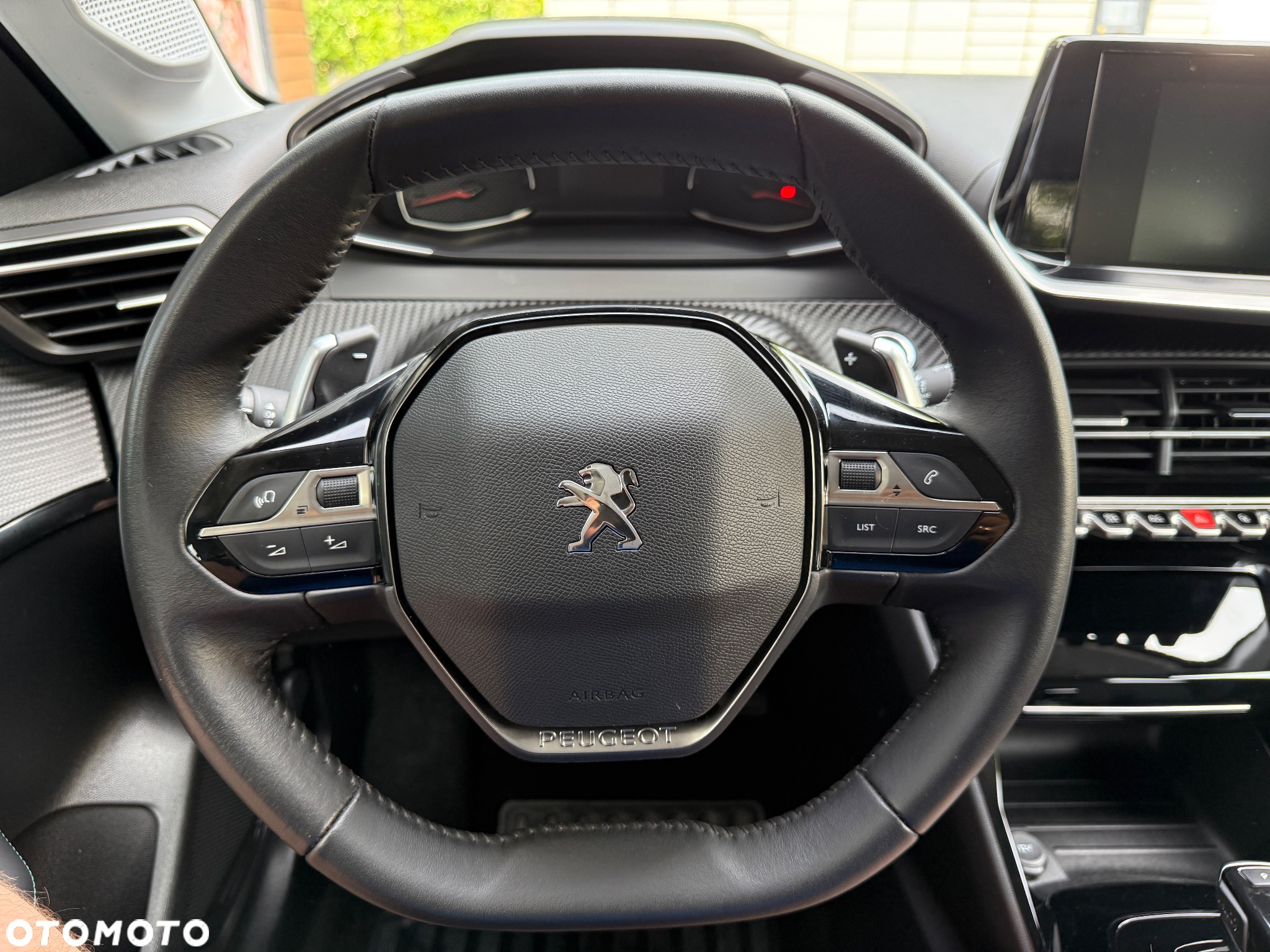 Peugeot 208 PureTech 100 EAT8 Allure Pack - 31