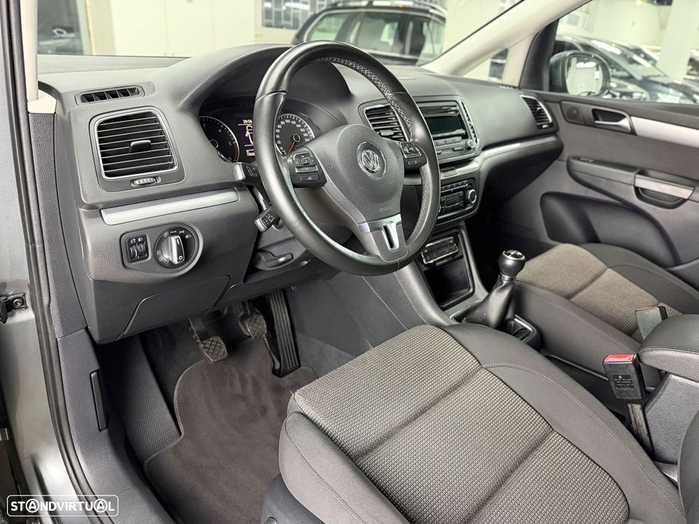 VW Sharan 2.0 TDi BlueMotion - 16