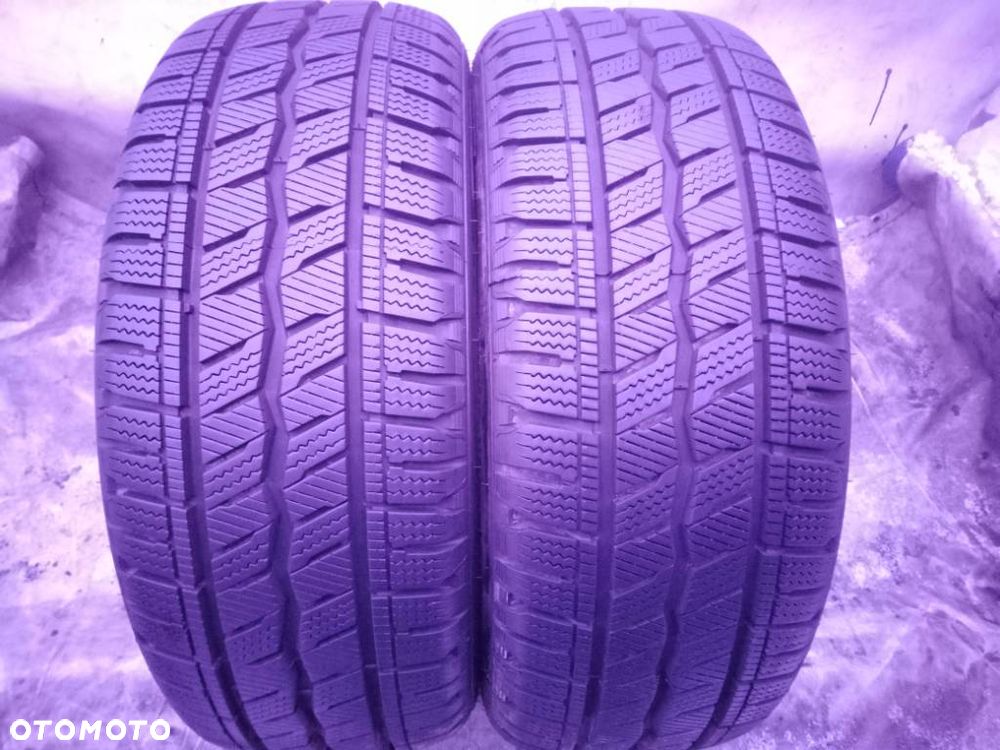 Hankook Winter Icept LV 225/55 R17C 108/107R 2023 8-8.5mm - 1