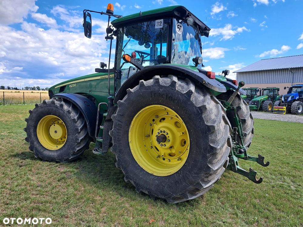 John Deere 8230 - 7