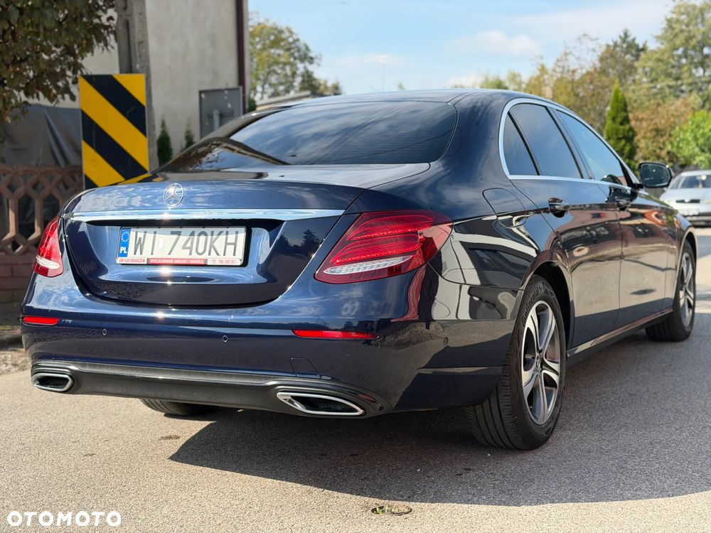Mercedes-Benz Klasa E 220 d 4-Matic 9G-TRONIC - 4