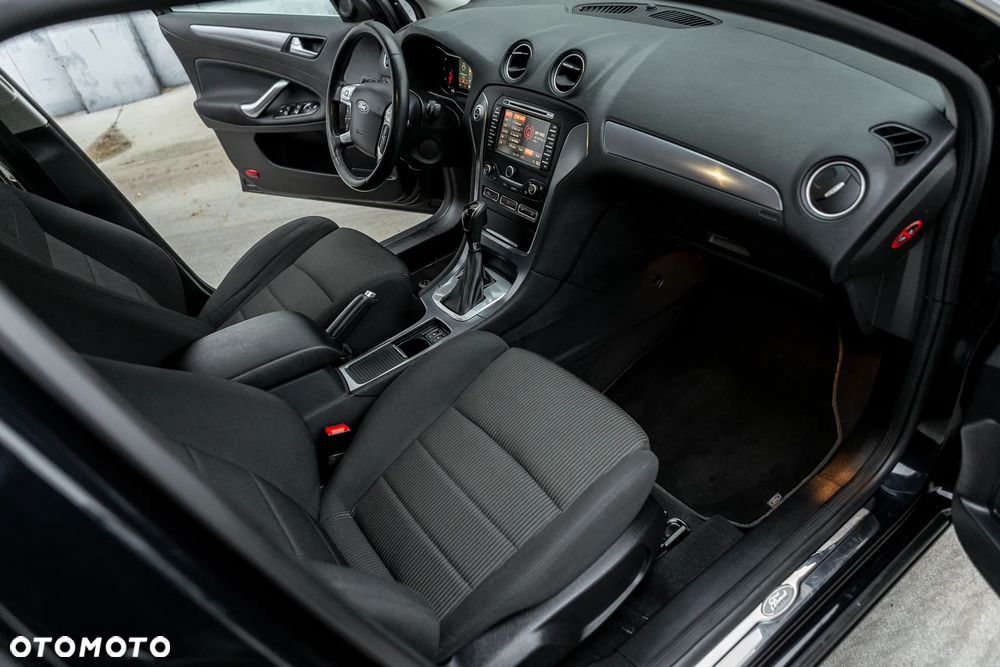 Ford Mondeo - 23