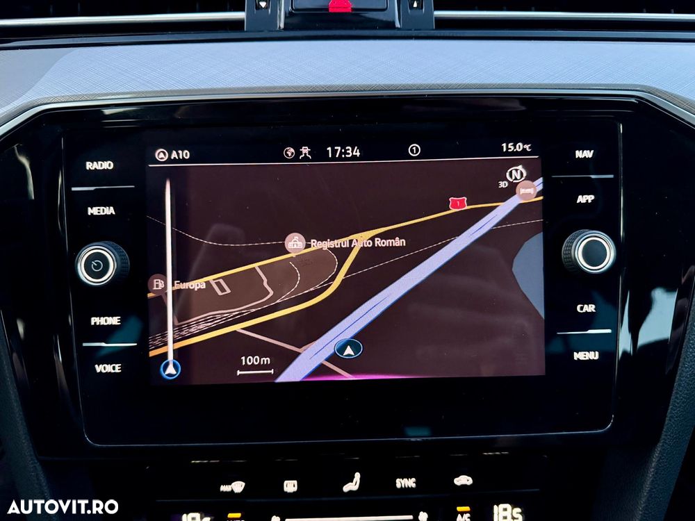 Volkswagen Passat 2.0 TDI SCR DSG Business - 13