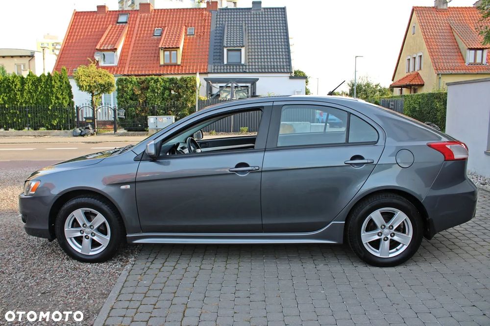Mitsubishi Lancer 1.8 Intense - 4