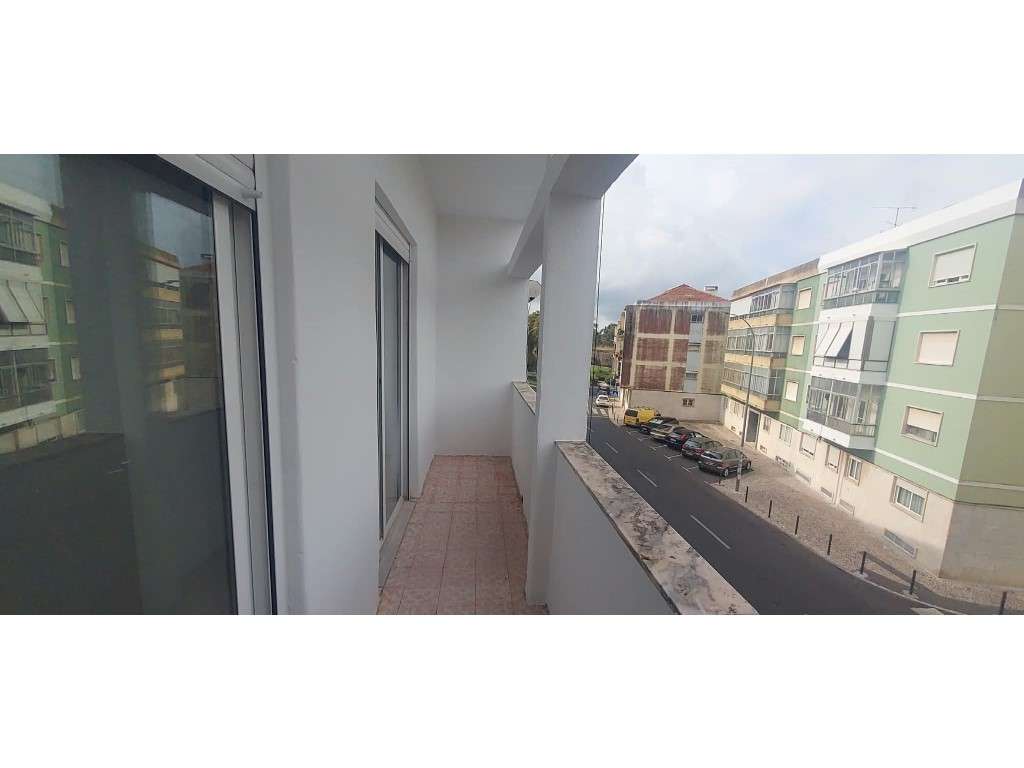 T2 Totalmente Remodelado na Venteira - Amadora - Grande imagem: 4/9