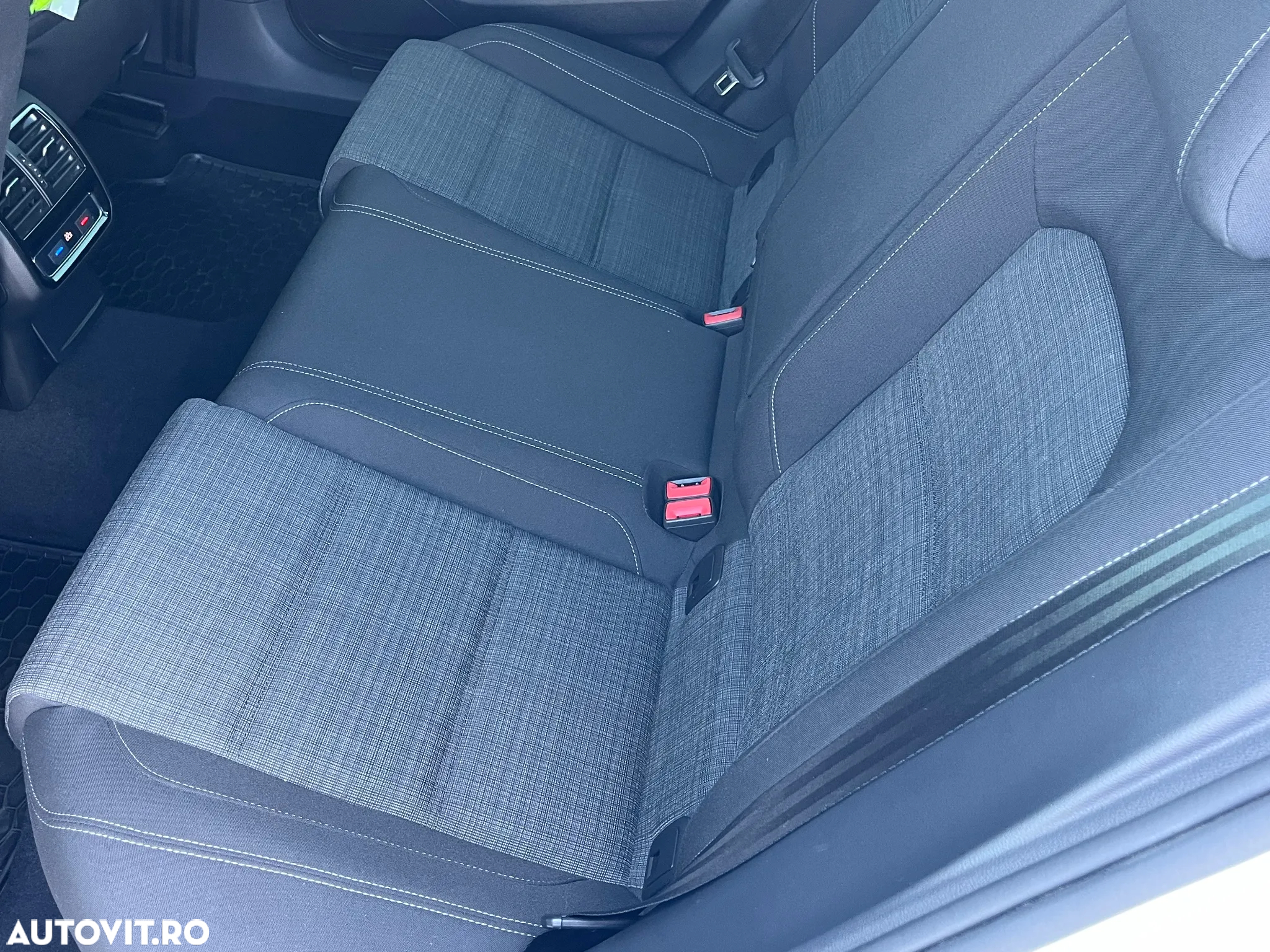 Volkswagen Passat - 22