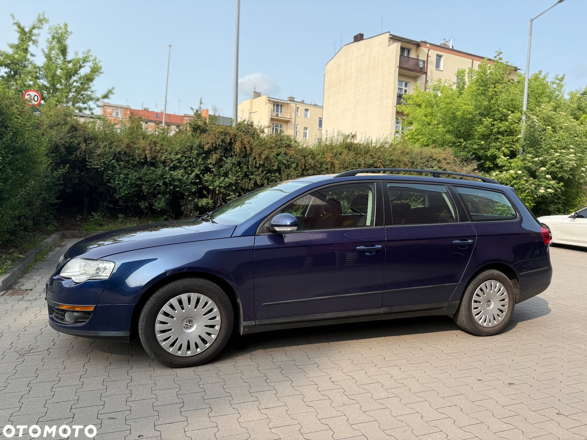 Volkswagen Passat 2.0 TDI Comfortline - 4