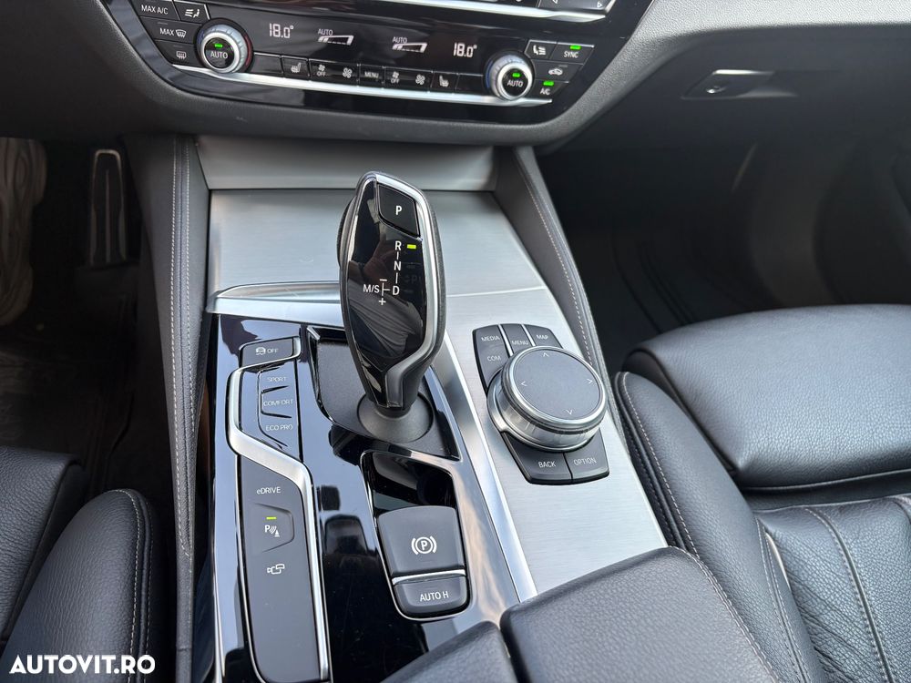 BMW Seria 5 530e xDrive AT PHEV - 13