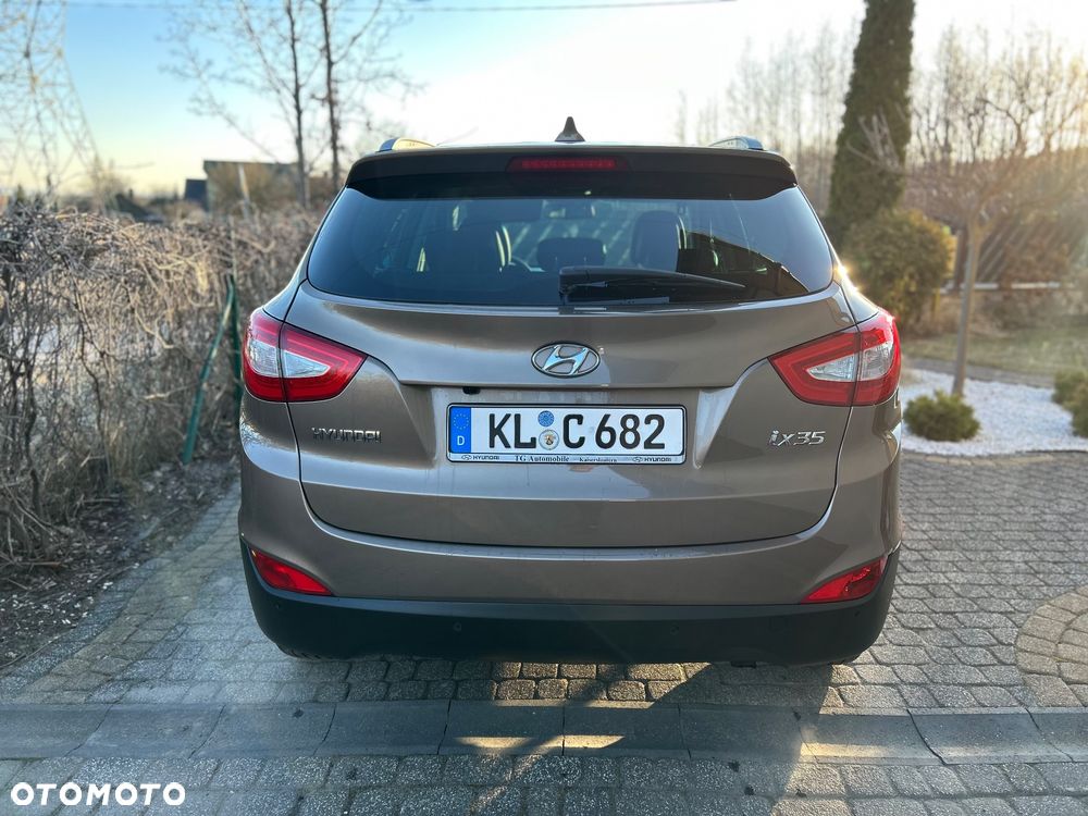 Hyundai ix35 1.6 2WD Fifa World Cup Edition - 4