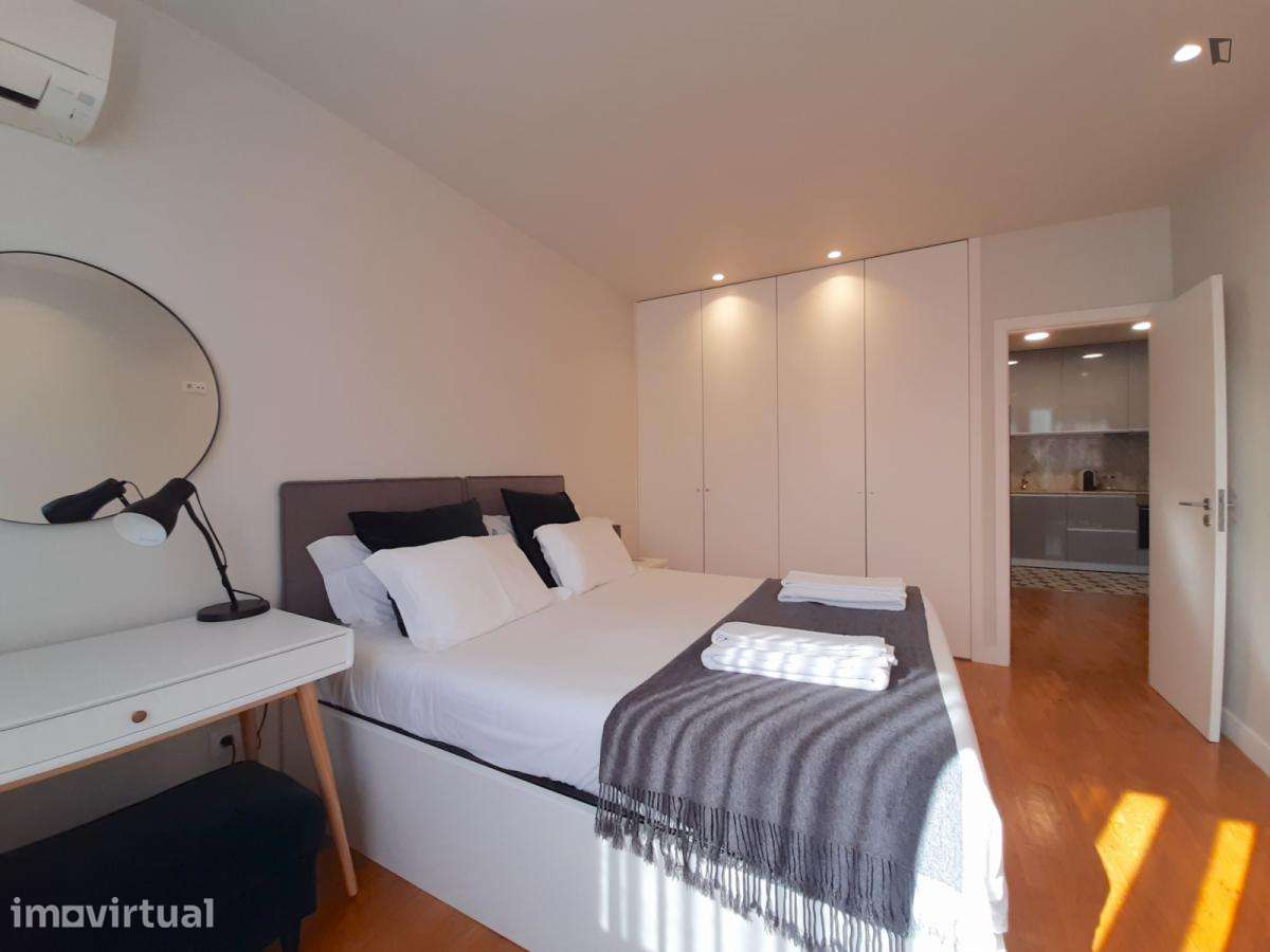 Apartamento com 2 quartos - localizado em Santo Ildefonso Porto - Grande imagem: 3/18