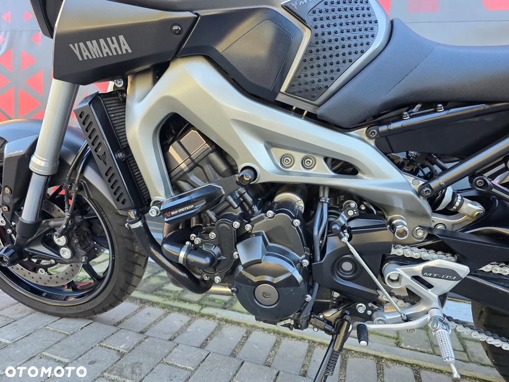 Yamaha MT - 12
