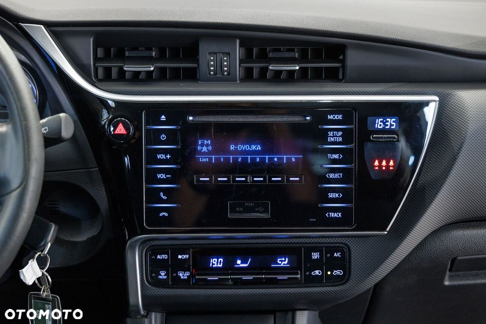 Toyota Auris 1.33 VVT-i Active - 26