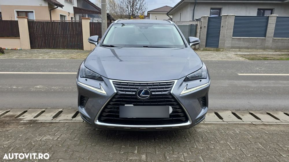 Lexus Seria NX - 3
