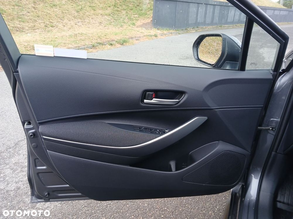 Toyota Corolla 2.0 Hybrid Comfort - 21