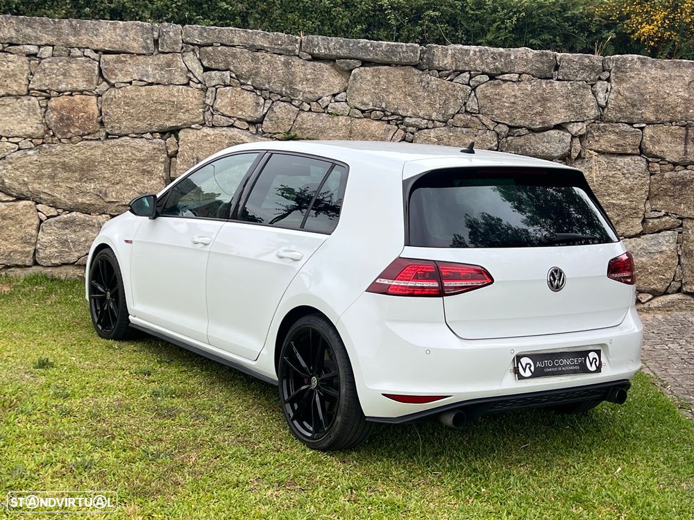 VW Golf 2.0 GTI DSG - 12