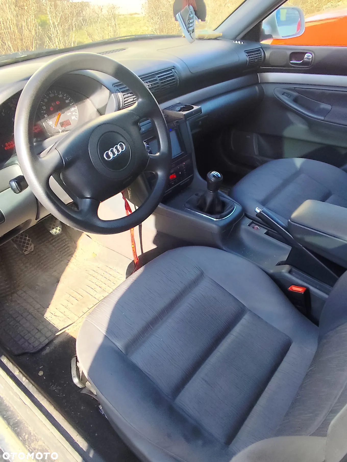 Audi A4 Avant 1.8 - 6