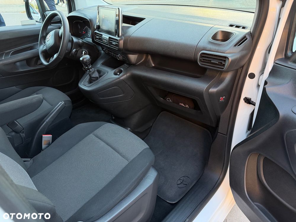 Toyota Proace City - 23