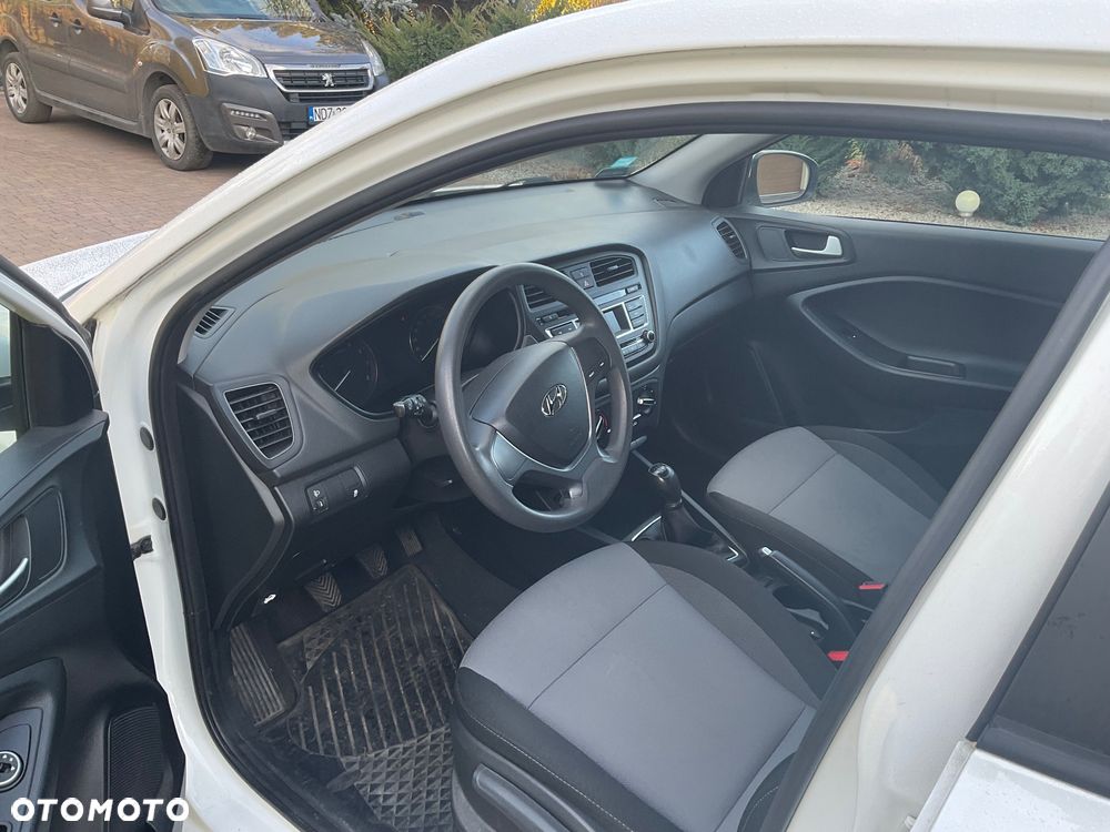 Hyundai i20 - 10