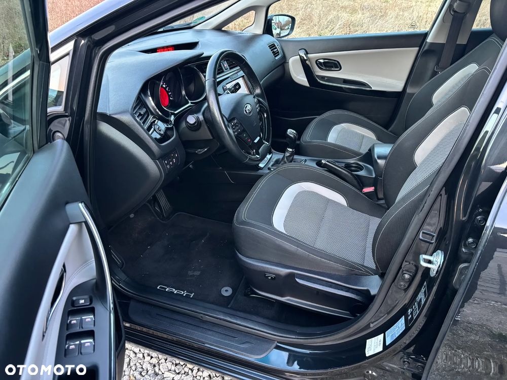 Kia Ceed 1.6 CRDi 136 ISG Platinum Edition - 6