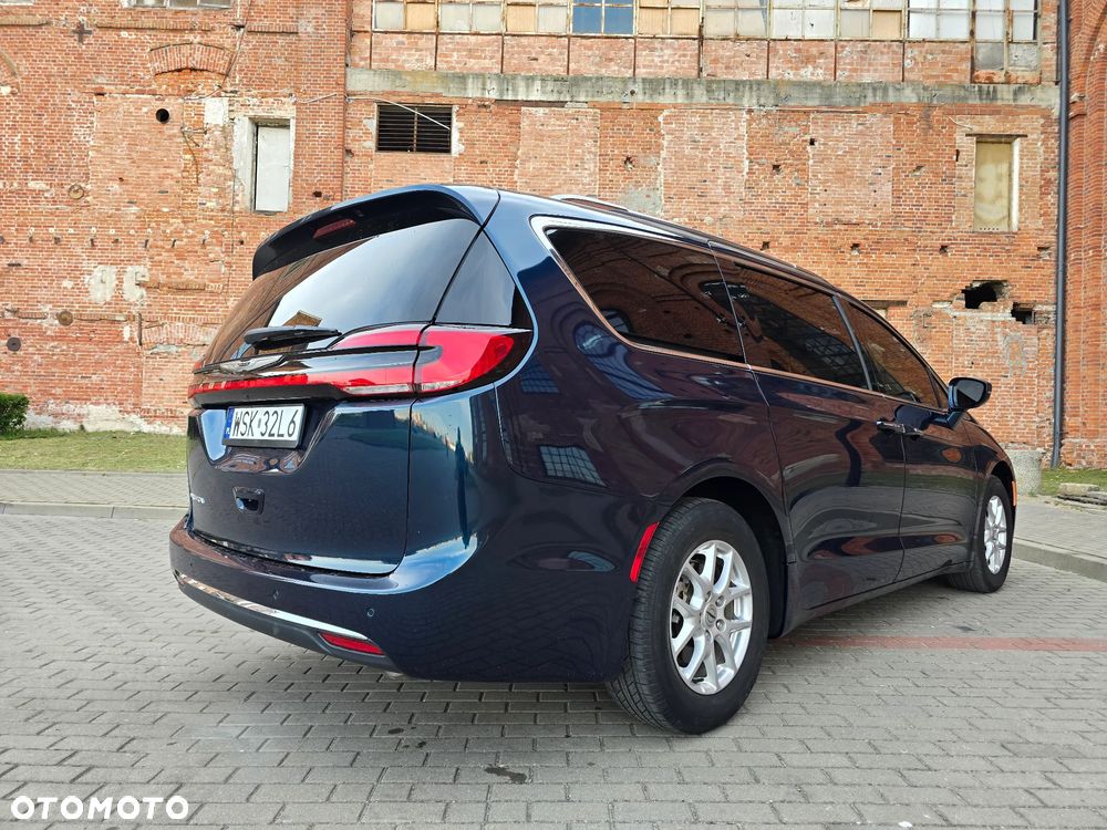 Chrysler Pacifica - 10