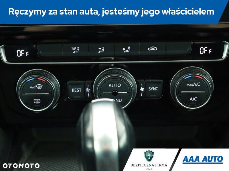 Volkswagen Passat - 16