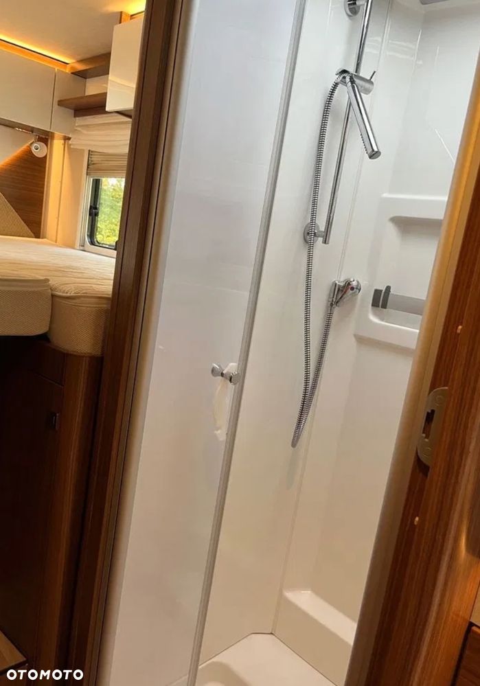 Mercedes-Benz Hymer - 11