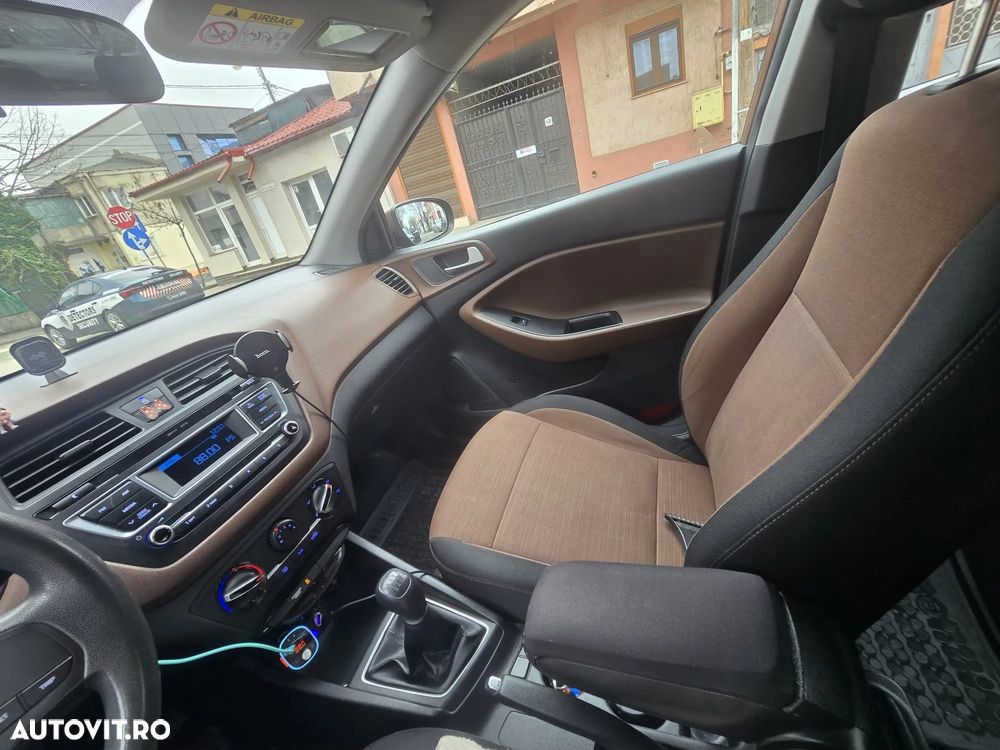 Hyundai i20 1.25 75CP M/T Comfort - 13