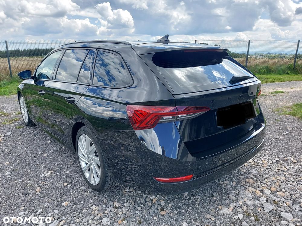 Skoda Octavia Combi 2.0 TDI DSG Edition - 7