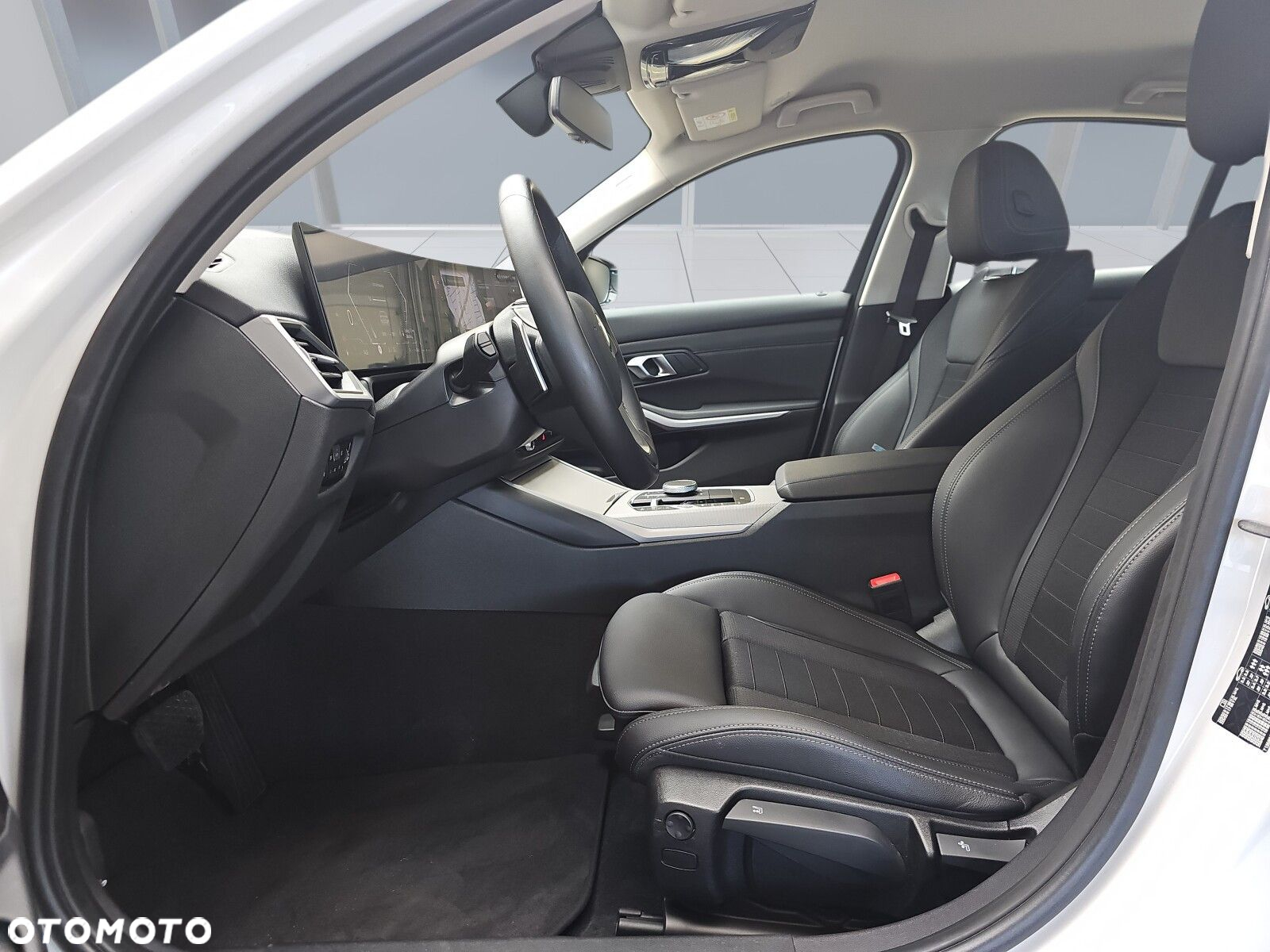 BMW Seria 3 318i - 16