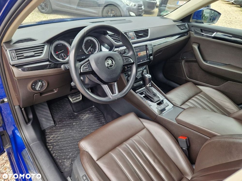 Skoda Superb 2.0 TSI 4x4 DSG L&K - 6