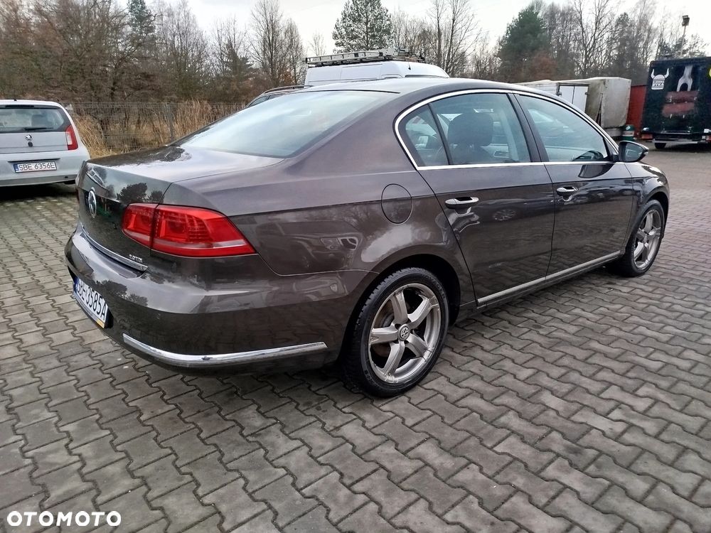 Volkswagen Passat 2.0 TDI Highline - 4