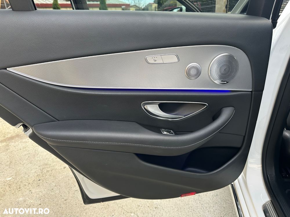 Mercedes-Benz E 220 d 4Matic 9G-TRONIC Exclusive - 11