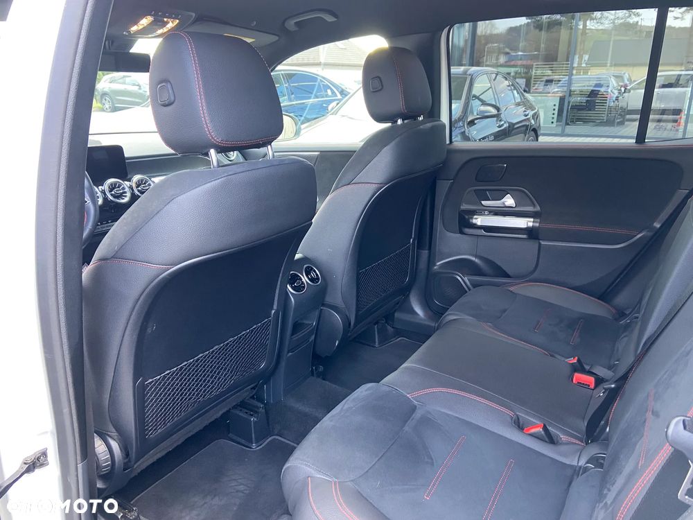 Mercedes-Benz GLB 200 AMG Line 7G-DCT - 8